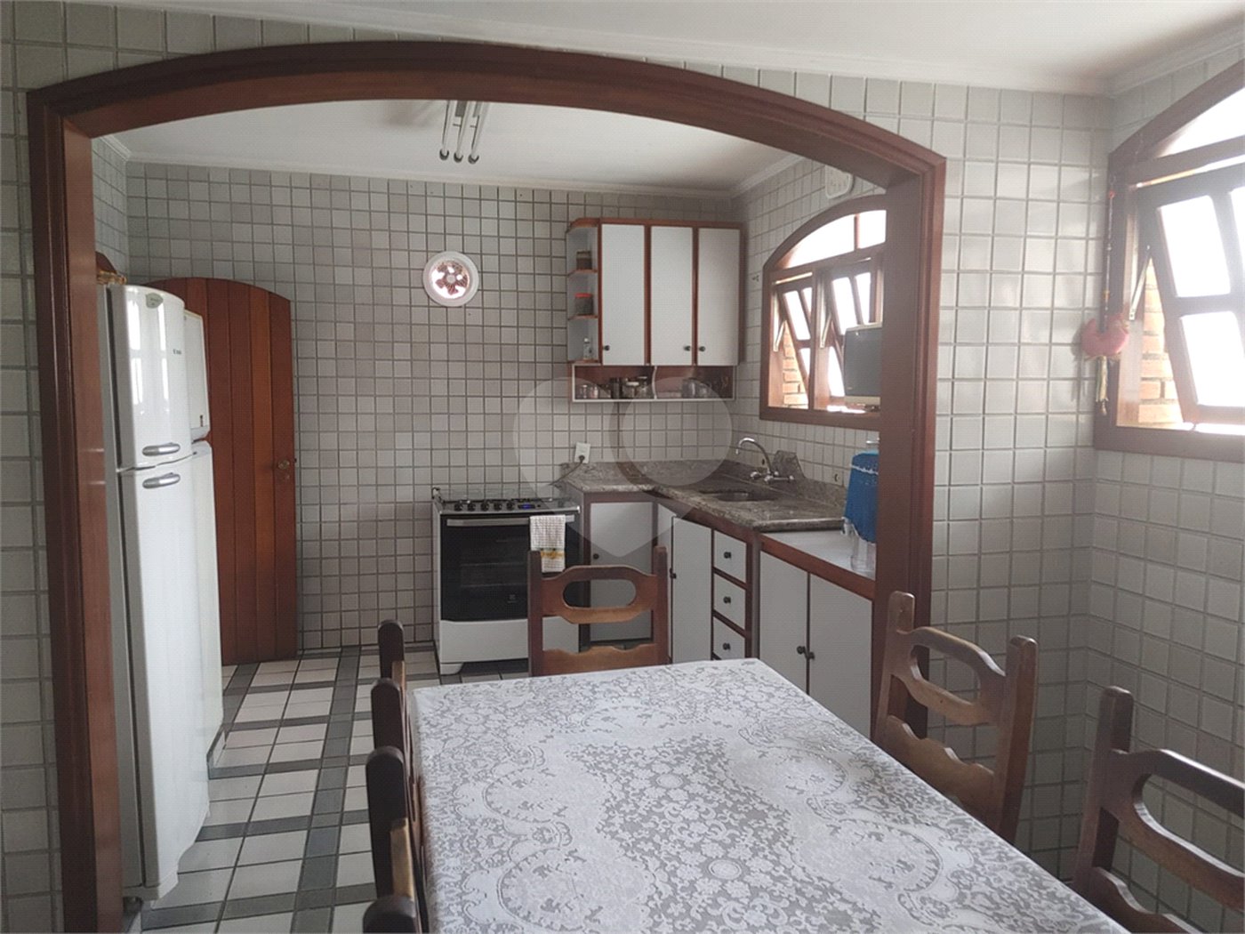 Casa à venda com 4 quartos, sendo 2 suítes, em Parque dos Príncipes, São Paulo, SP