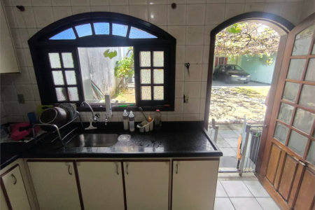 Casa à venda com 5 quartos, sendo 2 suítes, em Jardim Umarizal, São Paulo, SP