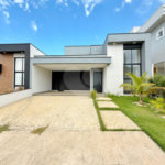 Casa à venda com 3 quartos, sendo 1 suíte,  no condomínio Jardim Piemonte, Indaiatuba - SP