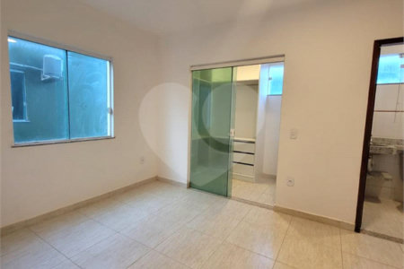Apartamento para alugar com 2 quartos em Miguel Couto, Cabo Frio, RJ