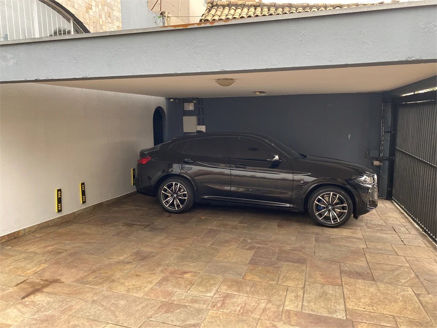 Casa à venda com 3 suítes em Jardim Leonor, São Paulo, SP