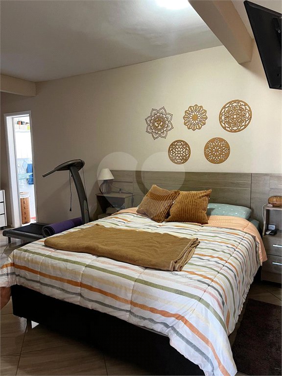 Apartamento à venda com 4 quartos, sendo 1 suíte, em Parque Tomas Saraiva, São Paulo, SP