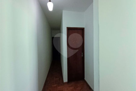 Sobrado à venda com 3 quartos em Chora Menino, São Paulo, SP