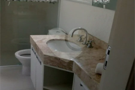 Sobrado na Vila Bertioga Mooca em condominio fechado à venda com 3 quartos, 3 suites, 4 vagas