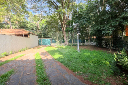 Terreno à venda com 1 suíte em Interlagos, São Paulo, SP