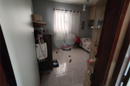 Casa à venda com 2 quartos, sendo 1 suíte, em Vila Santa Terezinha, Várzea Paulista, SP