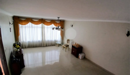 Casa à venda ou para alugar com 3 quartos, sendo 1 suíte, em Santana, São Paulo, SP