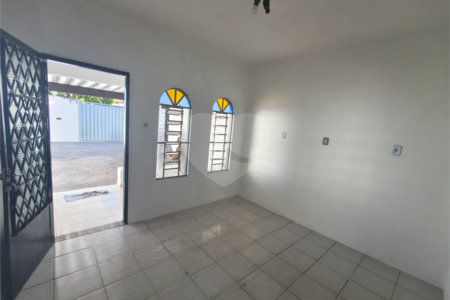 CASA AMPLA COM QUINTAL E GARAGEM PARA 4 CARROS | R$ 244.680,00 | NÃO PERCA ESSA OPORTUNIDADE!