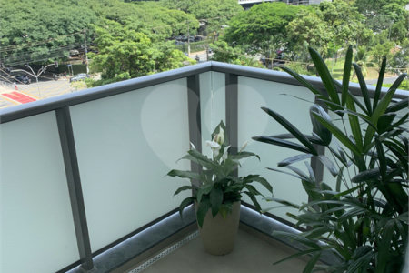 Apartamento à venda com 1 quarto em Indianópolis, São Paulo, SP