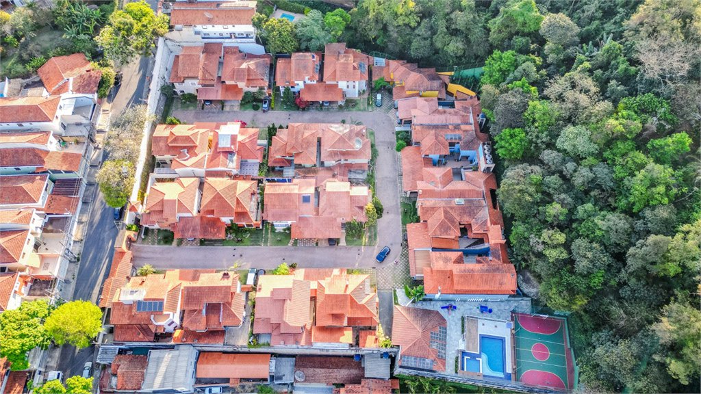 Casa à venda ou para alugar com 4 quartos, sendo 3 suítes,  no condomínio Da Serra, São Paulo - SP