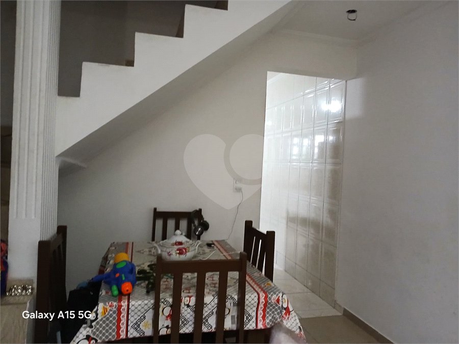 Sobrado à venda com 3 quartos, sendo 1 suíte, em Itaquera, São Paulo, SP