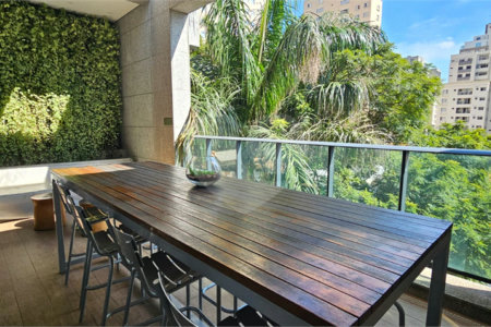 Apartamento à venda com 1 suíte em Vila Nova Conceição, São Paulo, SP
