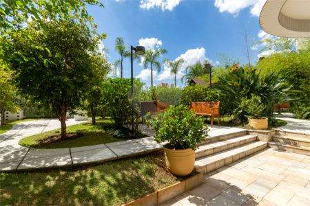 Apartamento à venda com 3 suítes em Vila Suzana, São Paulo, SP