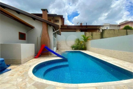 Casa à venda com 3 quartos, sendo 1 suíte, no condomínio Recanto dos Paturis, Vinhedo - SP