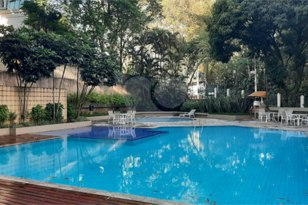 Apartamento à venda com 4 quartos, sendo 1 suíte, em Alto da Boa Vista, São Paulo, SP