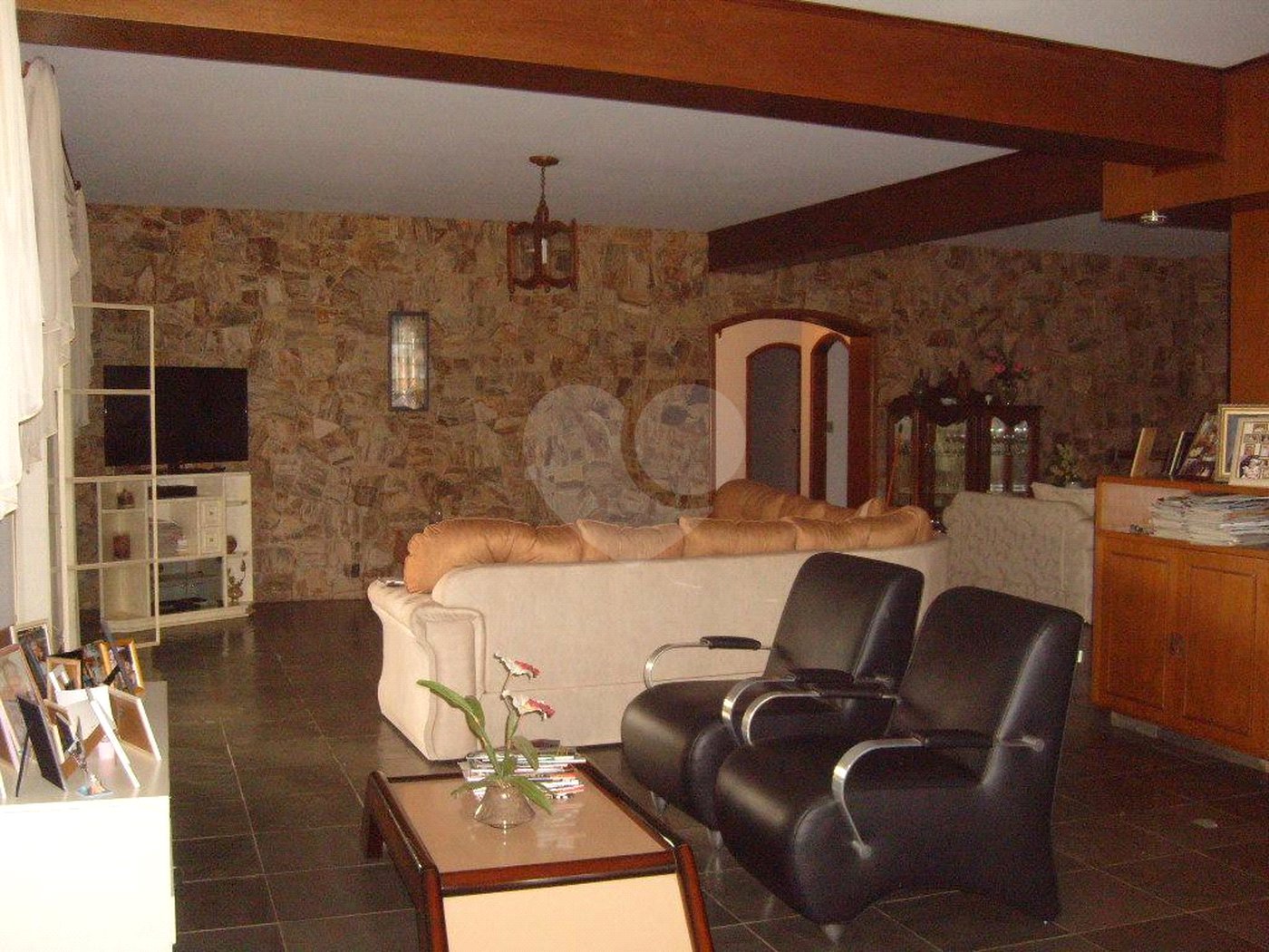 Casa à venda ou para alugar com 4 quartos, sendo 2 suítes,  no Centro, Vinhedo, SP
