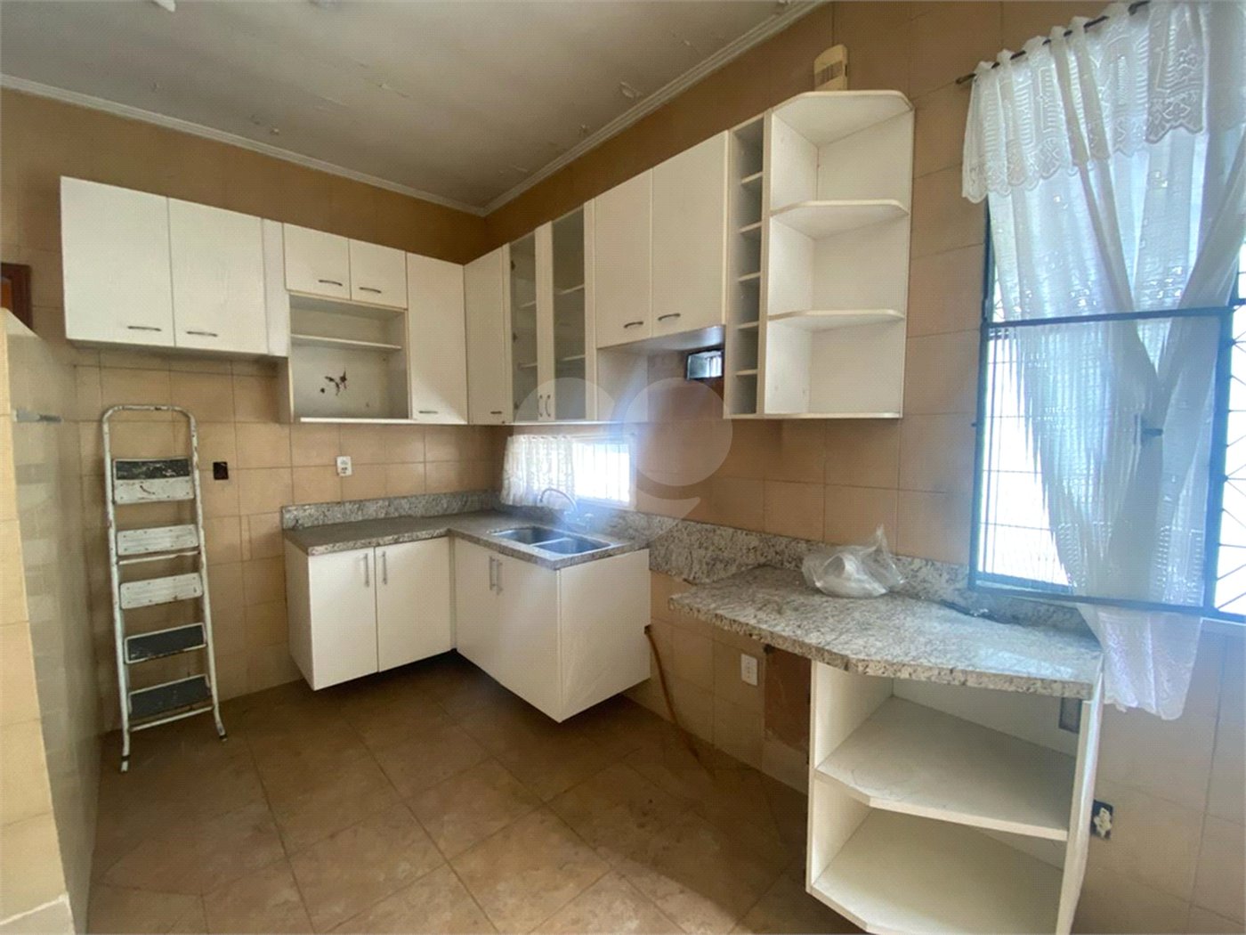 Casa à venda ou para alugar com 3 quartos, sendo 1 suíte, em Campo Grande, Rio de Janeiro, RJ