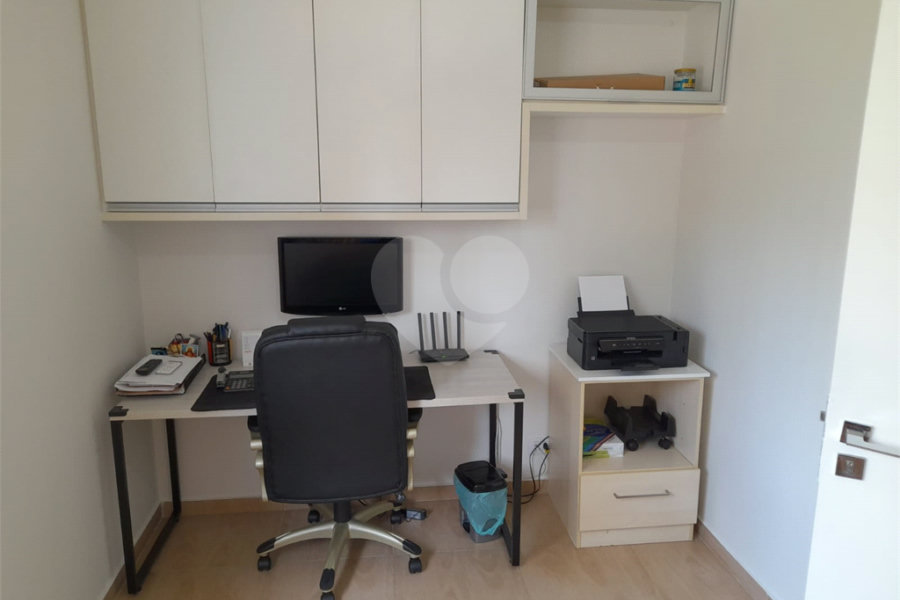 Sobrado à venda com 4 quartos, sendo 1 suíte, em Chora Menino, São Paulo, SP