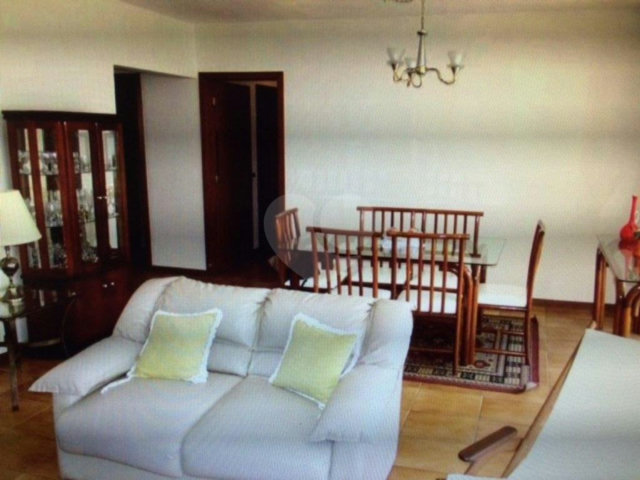 Apartamento à venda com 4 quartos, sendo 1 suíte,  em Pitangueiras, Guarujá, SP