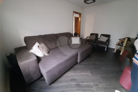 Casa Térrea à venda com 2 quartos, sendo 1 suíte, em Vila Nivi, São Paulo, SP