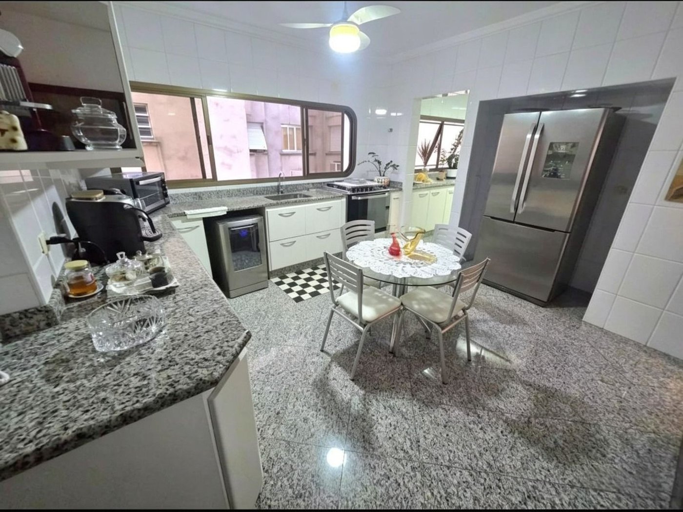 Apartamento próximo da praia com 4 dormitórios à venda, 257 m² por R$ 1.800.000 - Gonzaga - Santos/SP