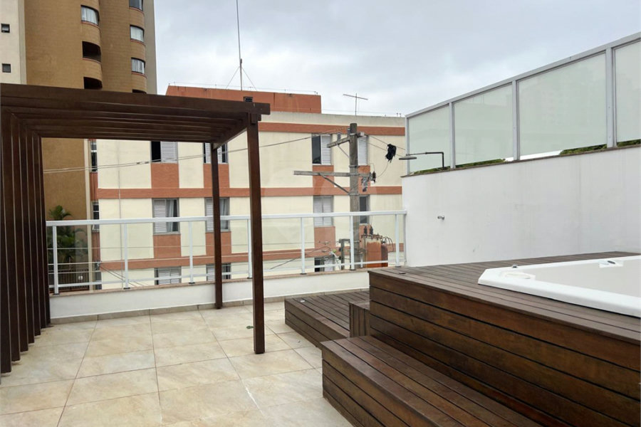 Casa à venda com 3 suítes em Santana, São Paulo, SP