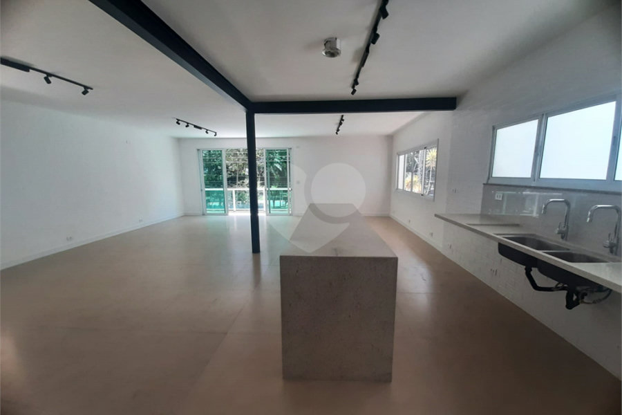 Casa Térrea à venda ou para alugar com 4 suítes em Jardim São Bento, São Paulo, SP