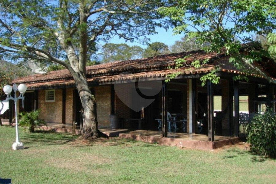 Sítio à venda com 10 quartos em Sítio Arueira, Piracaia, SP