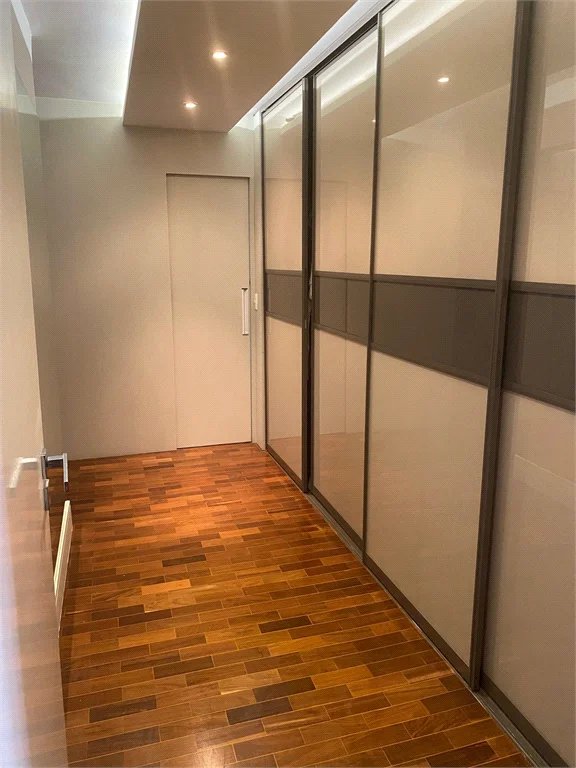 Apartamento à venda com 3 quartos, sendo 2 suítes, em Brooklin Paulista, São Paulo, SP