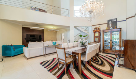 Casa à venda com 4 suítes no condomínio São Paulo 2, Cotia - SP