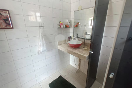 Casa à venda com 2 quartos, sendo 1 suíte, no condomínio Parque Central, Rio de Janeiro - RJ
