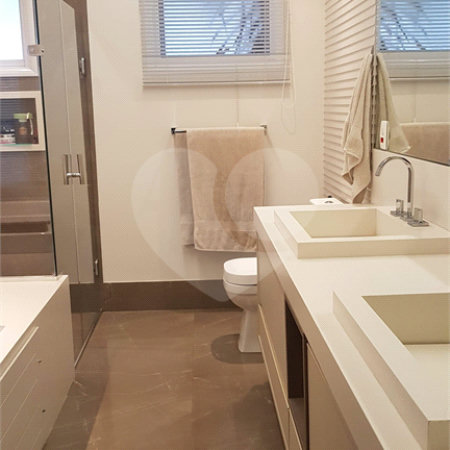 Casa à venda com 4 suítes no condomínio Residencial Jaguary, São José dos Campos - SP