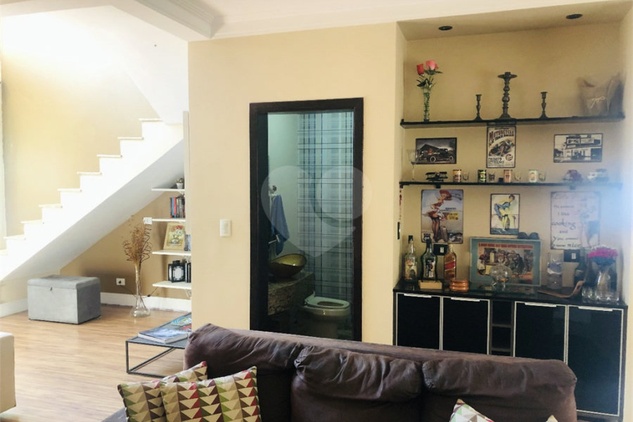 Sobrado à venda com 3 quartos, sendo 1 suíte, em Jardim Peri, São Paulo, SP