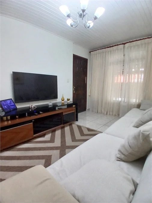 Casa à venda com 3 quartos, sendo 1 suíte, em Vila Rica, São Paulo, SP