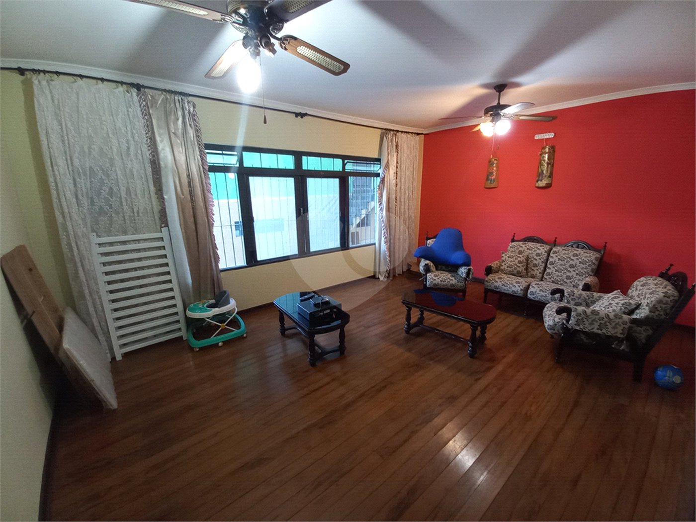 Casa à venda com 4 quartos, sendo 2 suítes,  em Parque Esmeralda, São Paulo, SP