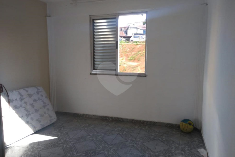 Apartamento à venda com 2 quartos em Cidade Tiradentes, São Paulo, SP
