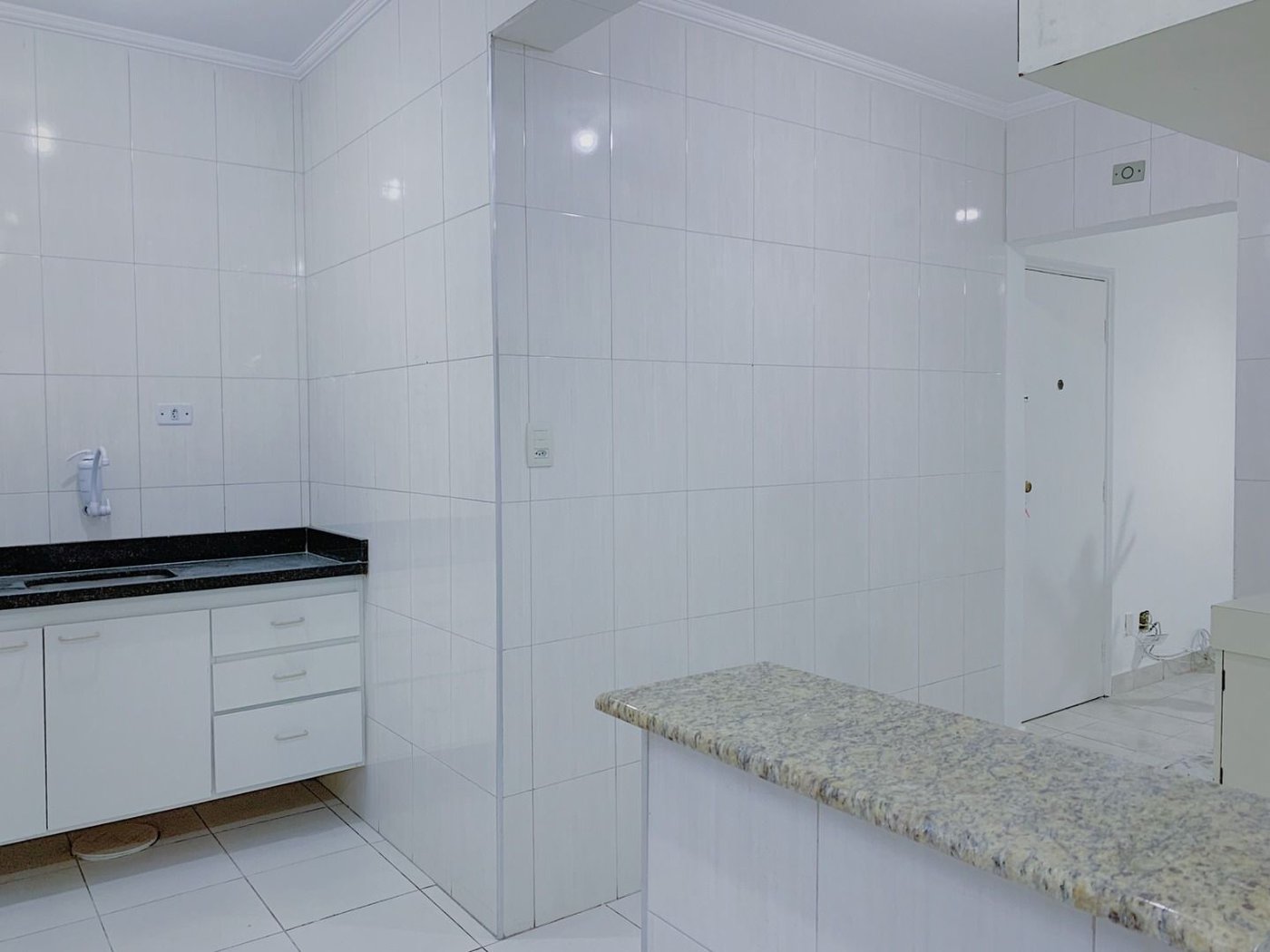 Apartamento com 2 dormitórios à venda, 76 m² por R$ 490.000,00 - Boqueirão - Santos/SP