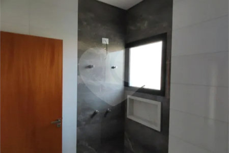 Casa à venda com 3 suítes no condomínio Terras do Vale, Caçapava - SP