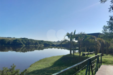 Casa à venda com 3 suítes no condomínio Village Ipanema 1, Araçoiaba da Serra - SP