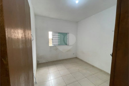 Sobrado à venda com 2 quartos, sendo 1 suíte, em Loteamento Jardim do Sol (mailasqui), São Roque, SP