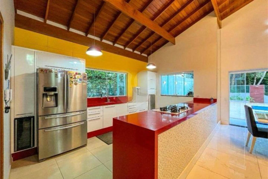 Casa à venda ou para alugar com 4 suítes no condomínio Associação Reserva das Hortênsias, Mairiporã - SP