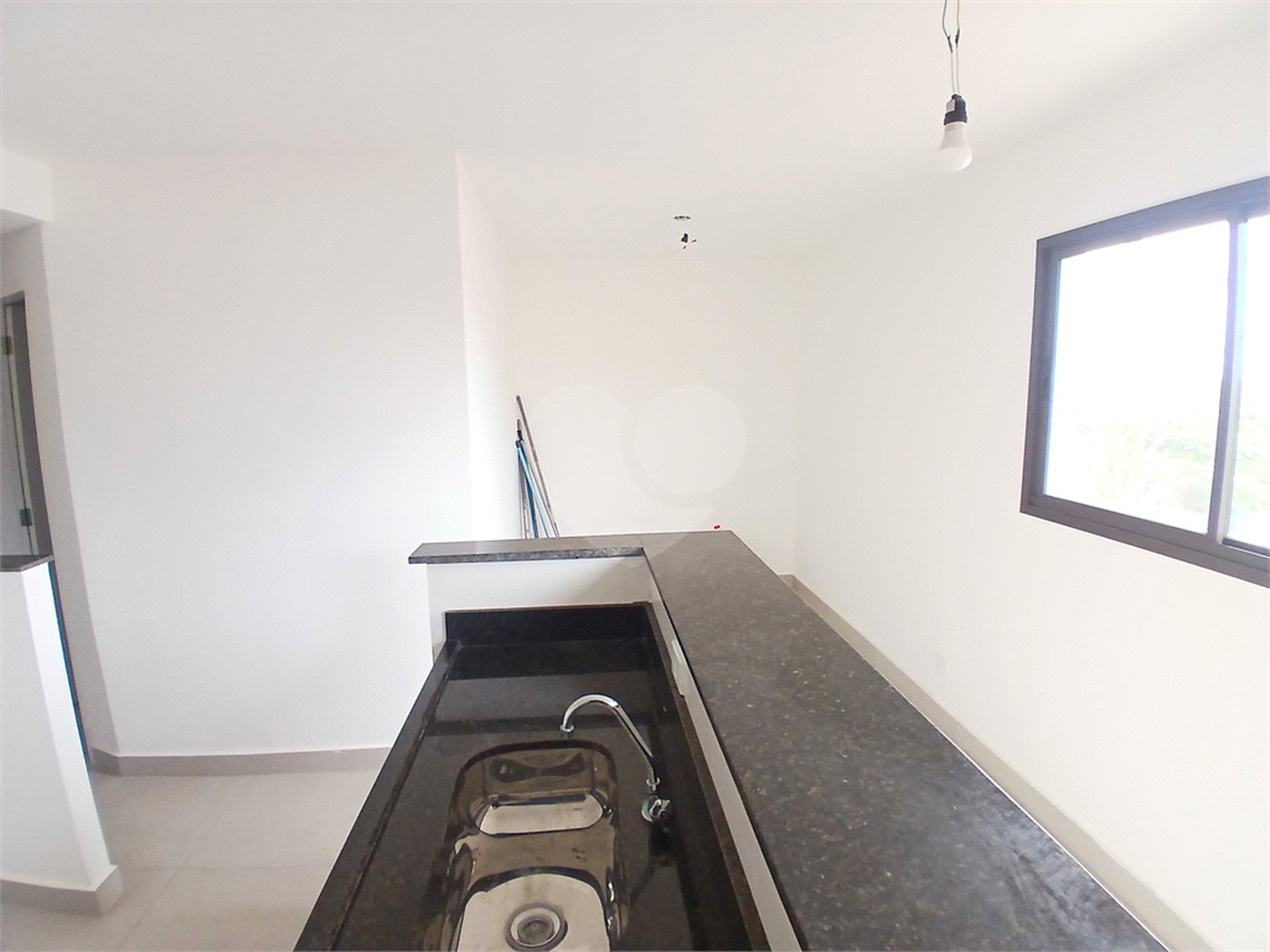 Apartamento à venda com 2 quartos em Vila dos Remédios, São Paulo, SP