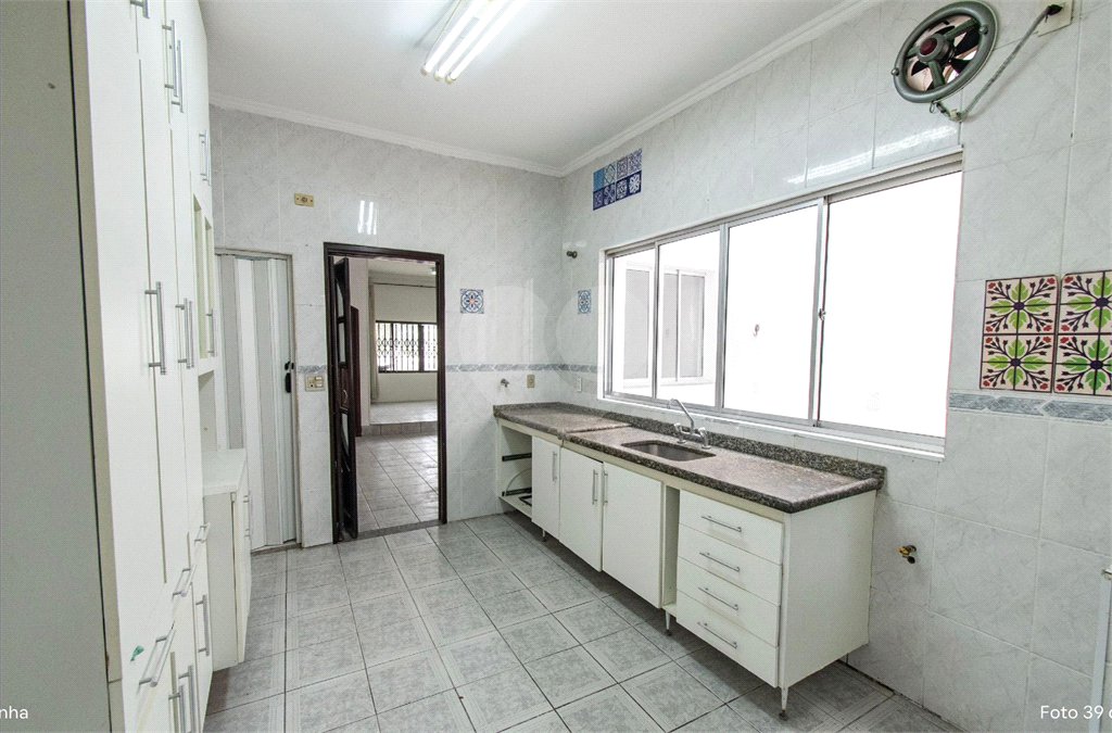 Casa à venda com 3 quartos, sendo 1 suíte,  em Vila Mariana, São Paulo, SP