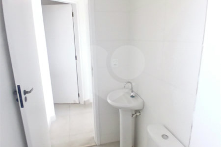 Apartamento à venda com 2 quartos em Vila dos Remédios, São Paulo, SP