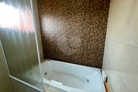 Casa à venda com 3 suítes no condomínio Lago da Serra, Araçoiaba da Serra - SP