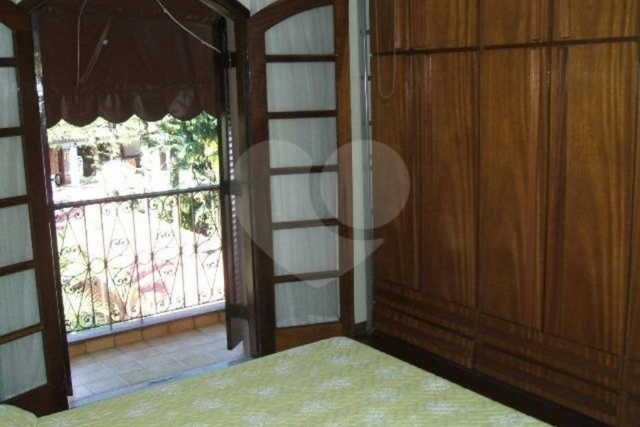 Sobrado à venda com 4 quartos, sendo 3 suítes, em Vila Albertina, São Paulo, SP