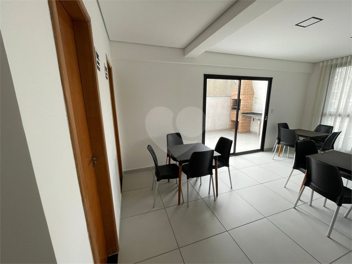 Apartamento à venda com 2 quartos em Vila Guilhermina, São Paulo, SP