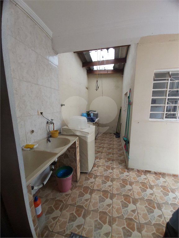 Sobrado à venda com 3 quartos, sendo 1 suíte,  em Vila Bernadotti, Mogi das Cruzes, SP