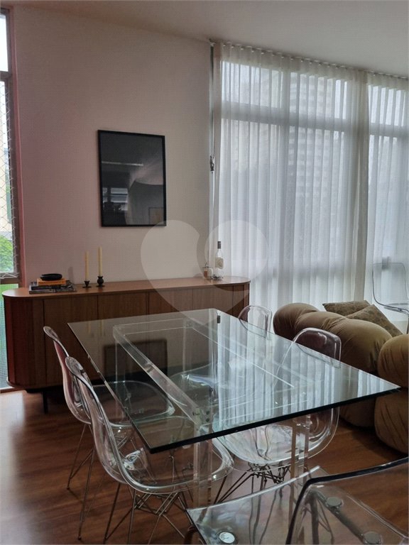 Apartamento à venda com 2 quartos em Moema, São Paulo, SP