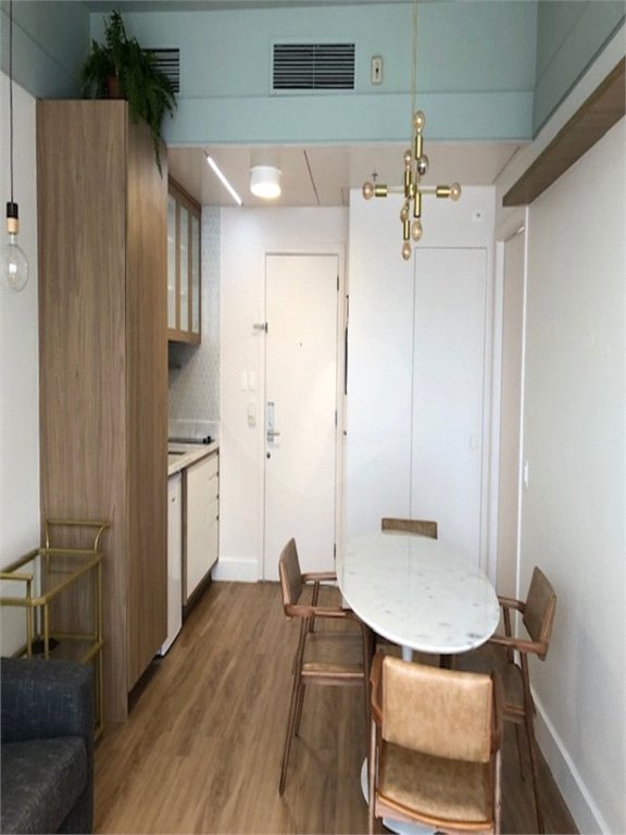 Flat à venda com 1 suíte em Santana, São Paulo, SP
